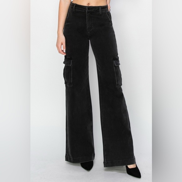 NWT RISEN PLUS + REG Size Black High Rise Wide Leg 90s Cargo Jeans - Picture 3 of 8